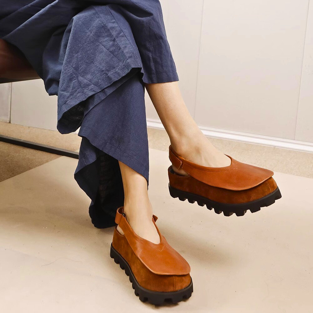 Betty - Stylish All Day Comfy Clogs